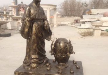古代名人张衡和地动仪铜雕
