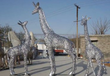 公园不锈钢镂空长颈鹿雕塑