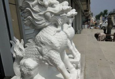 汉白玉镇宅坐式麒麟石雕