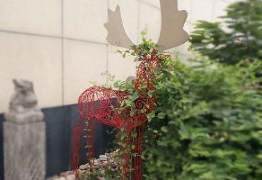 不锈钢抽象镂空大角鹿雕塑