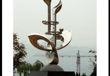 厂家介绍采购校园不锈钢雕塑的技巧
