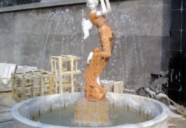 汉白玉西方人物喷泉石雕