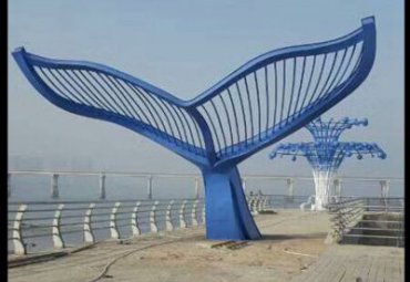 城市不锈钢大型抽象鲸鱼雕塑