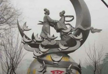 景区不锈钢牛郎织女雕塑