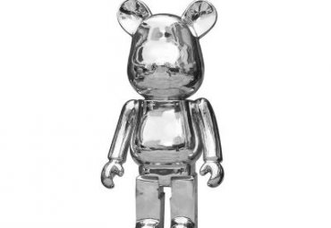 不锈钢镜面卡通暴力熊雕塑
