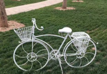 小区不锈钢喷漆自行车雕塑