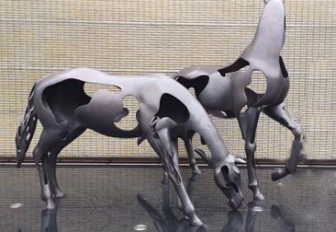 公园不锈钢抽象破洞马雕塑