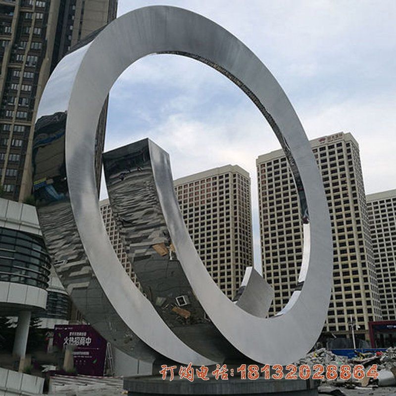 城市不锈钢镜面圆圈雕塑