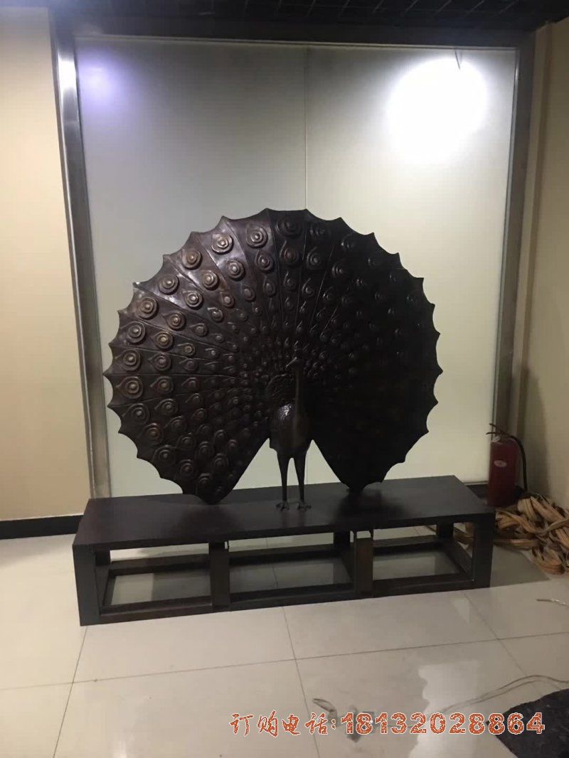 公园孔雀抽象铜雕