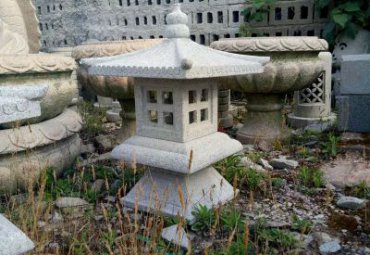河南某公园大理石石灯项目
