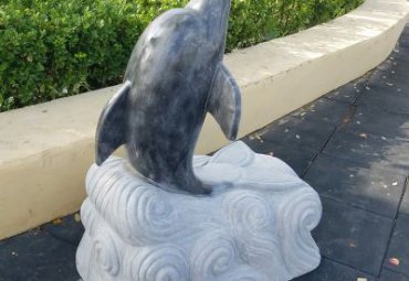 陕西某公园大理石海豚动物雕塑项目