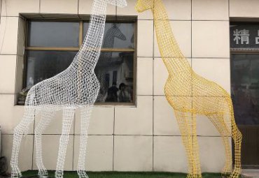 山东某公园不锈钢镂空长颈鹿雕塑项目