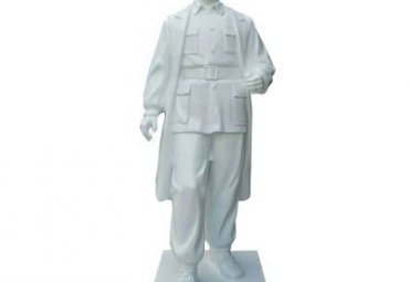 黑龙江某医院汉白玉白求恩石雕雕塑案例