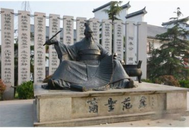 河南某景区古代名人范蠡铜雕案例