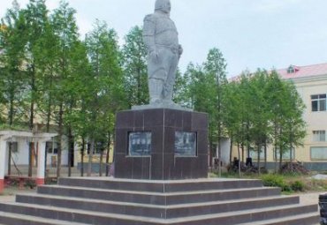 湖北某公园古代名人邓禹石雕项目