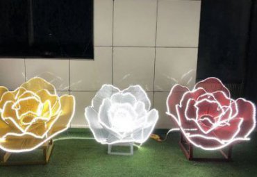 福建某小区不锈钢灯光效果玫瑰花雕塑案例