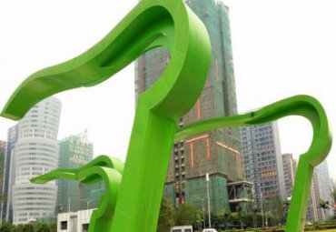 甘肃某县城不锈钢抽象植物案例